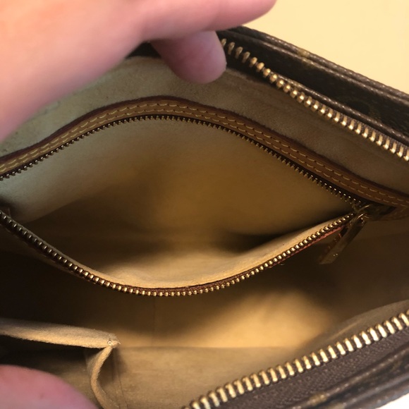 āSoldāLouis Vuitton Looping MM - Picture 5 of 9